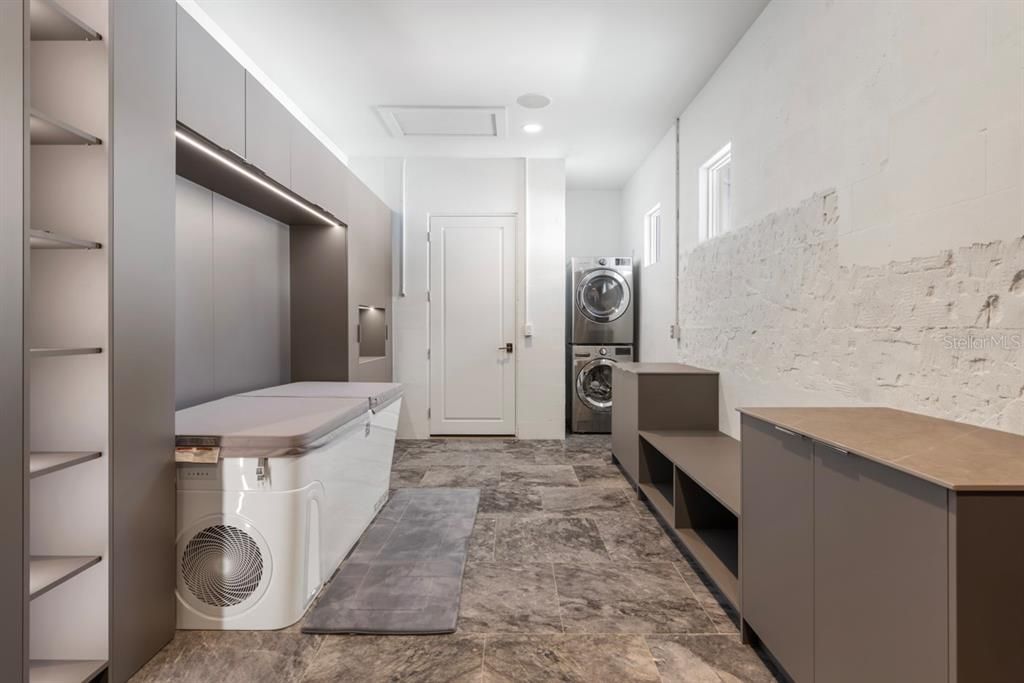 En Venta: $3,095,000 (3 camas, 3 baños, 4425 Pies cuadrados)