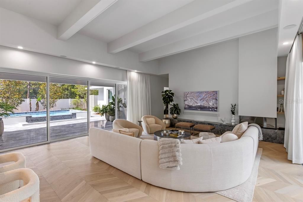 En Venta: $3,095,000 (3 camas, 3 baños, 4425 Pies cuadrados)