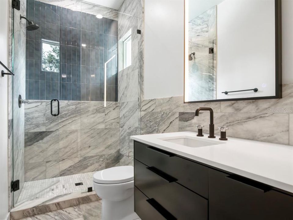 En Venta: $3,095,000 (3 camas, 3 baños, 4425 Pies cuadrados)