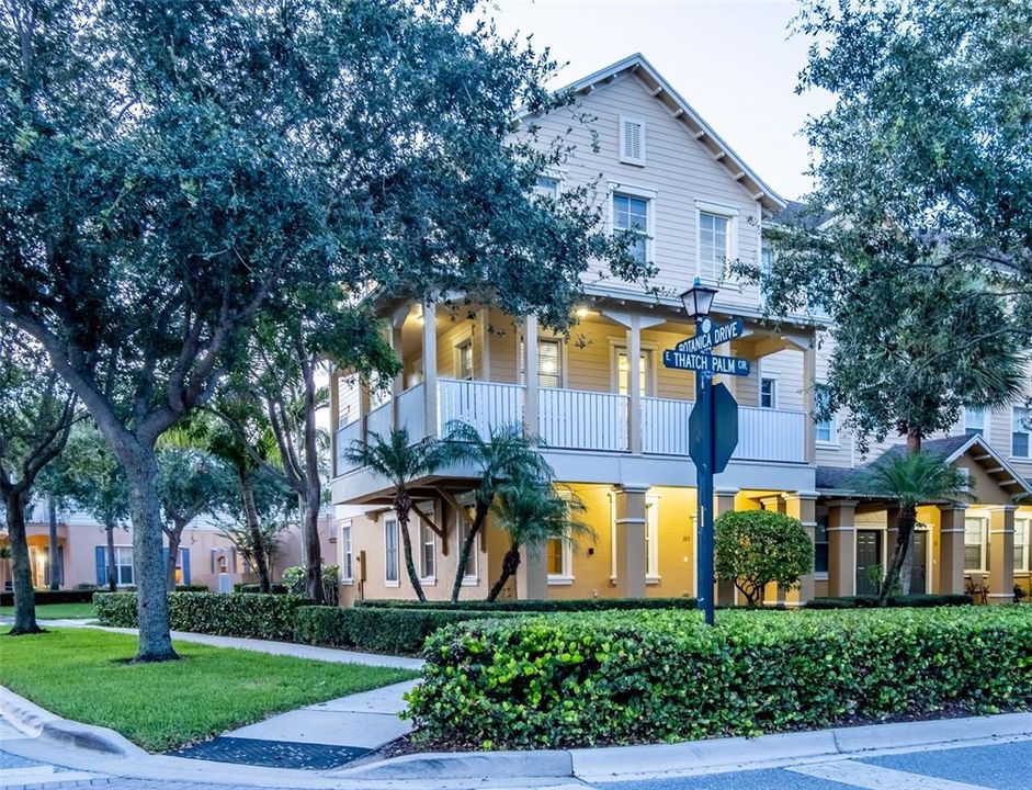 For Sale: $599,900 (3 beds, 2 baths, 2220 Square Feet)