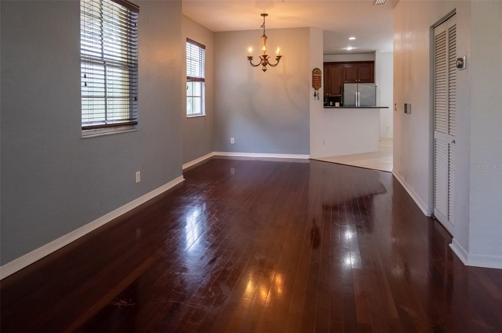 For Sale: $599,900 (3 beds, 2 baths, 2220 Square Feet)
