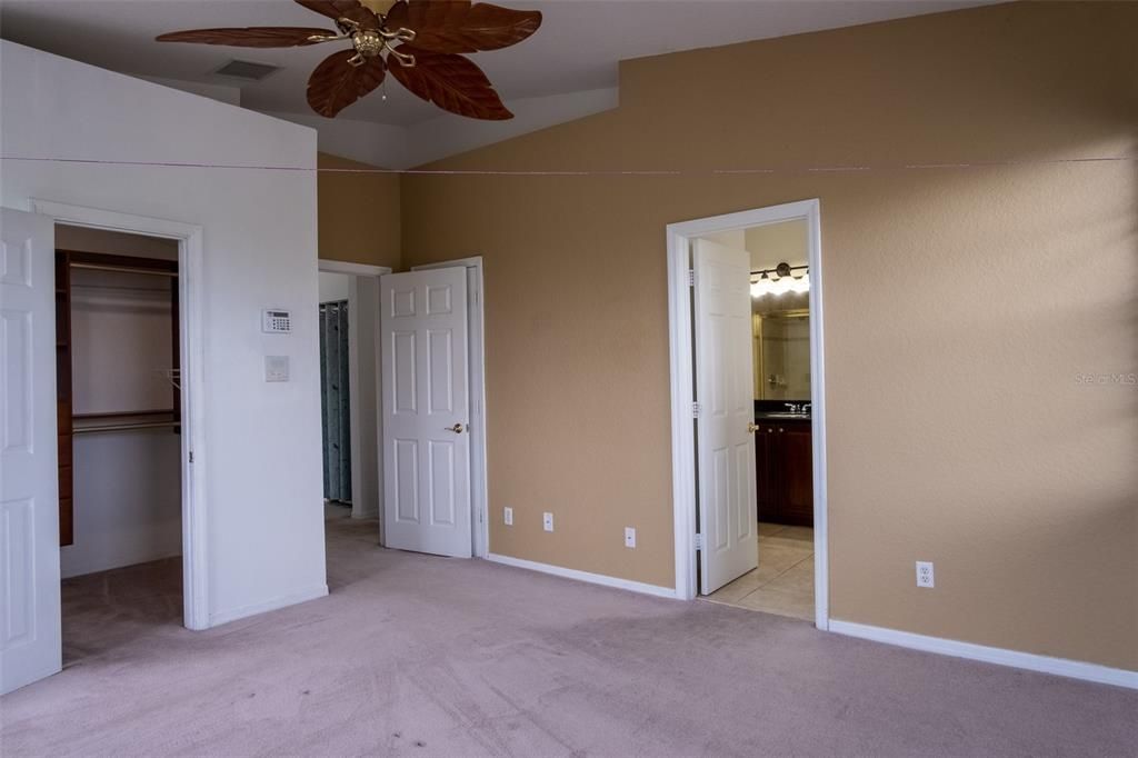 For Sale: $599,900 (3 beds, 2 baths, 2220 Square Feet)