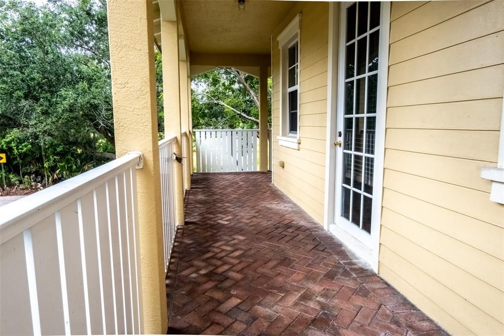 For Sale: $599,900 (3 beds, 2 baths, 2220 Square Feet)