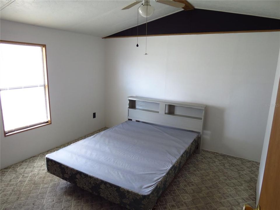 For Sale: $135,000 (3 beds, 2 baths, 798 Square Feet)