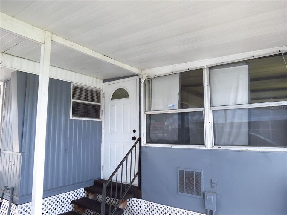 For Sale: $135,000 (3 beds, 2 baths, 798 Square Feet)