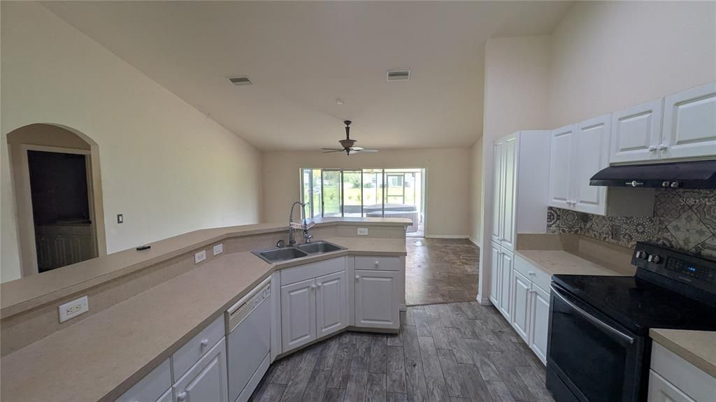 For Sale: $205,000 (3 beds, 2 baths, 1830 Square Feet)