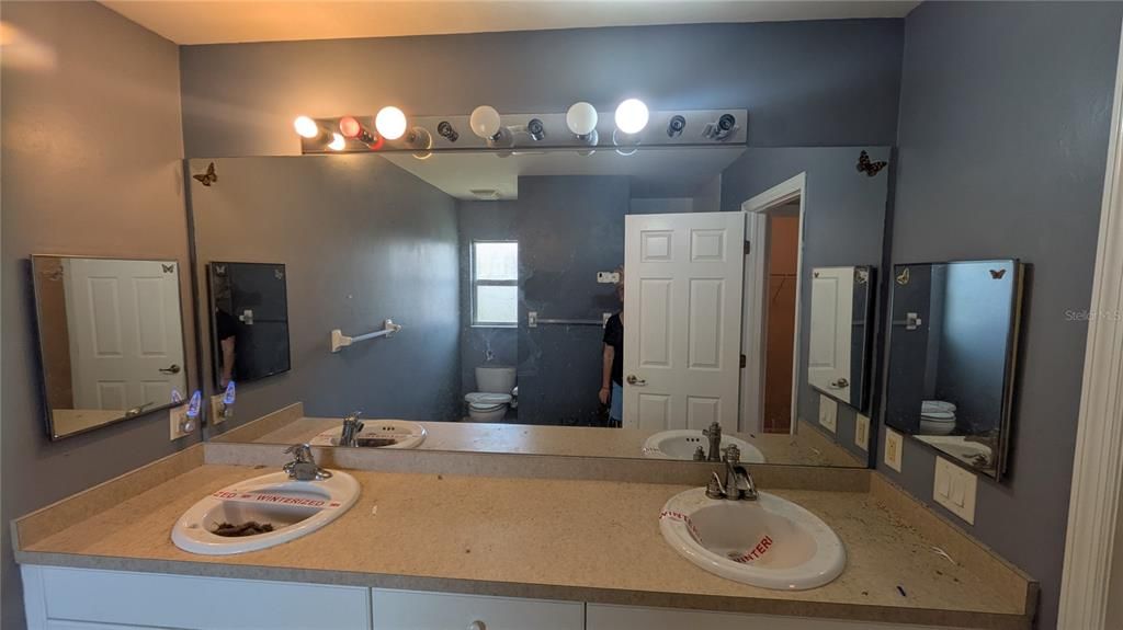 For Sale: $205,000 (3 beds, 2 baths, 1830 Square Feet)