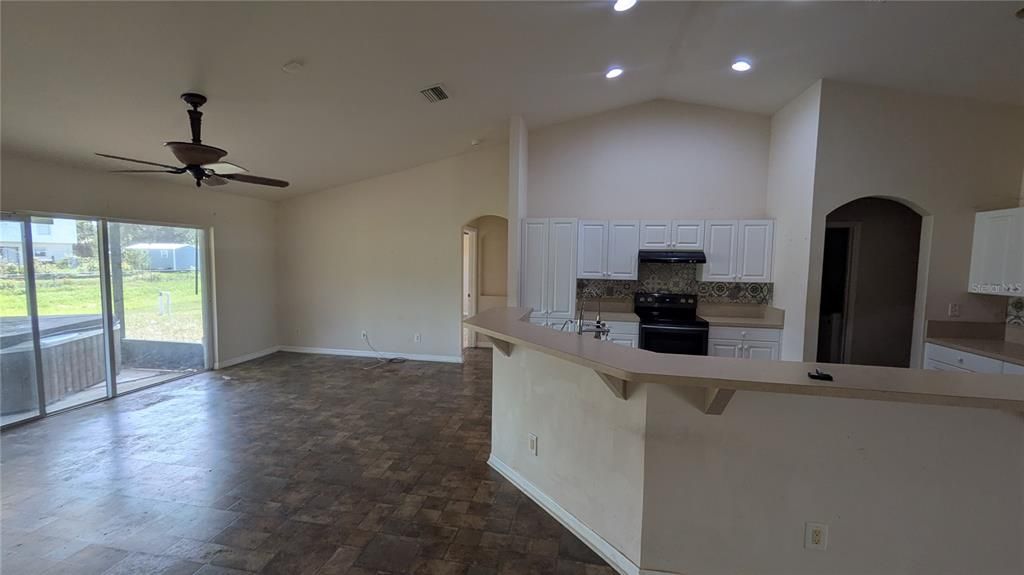 For Sale: $205,000 (3 beds, 2 baths, 1830 Square Feet)