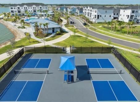 合同活跃: $869,990 (3 贝兹, 3 浴室, 2260 平方英尺)