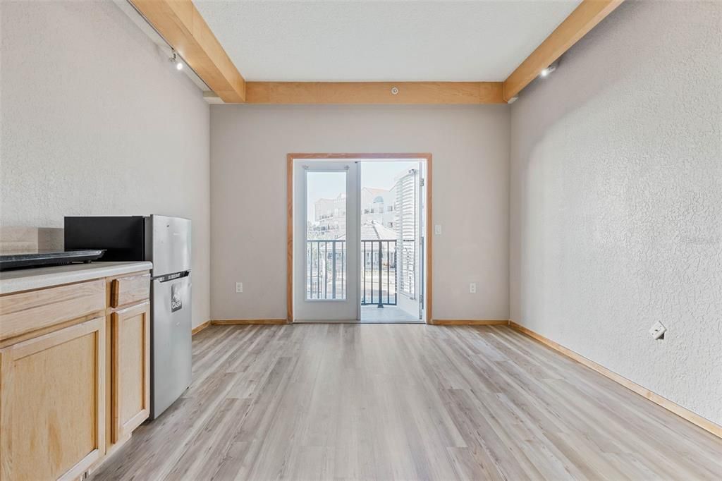 En Venta: $179,900 (2 camas, 2 baños, 1250 Pies cuadrados)