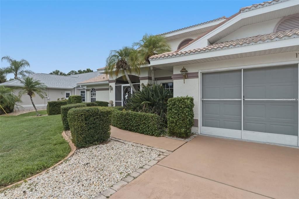 For Sale: $440,000 (3 beds, 2 baths, 2074 Square Feet)