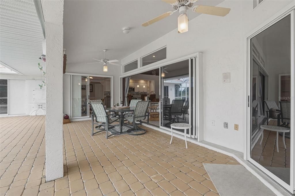 For Sale: $440,000 (3 beds, 2 baths, 2074 Square Feet)