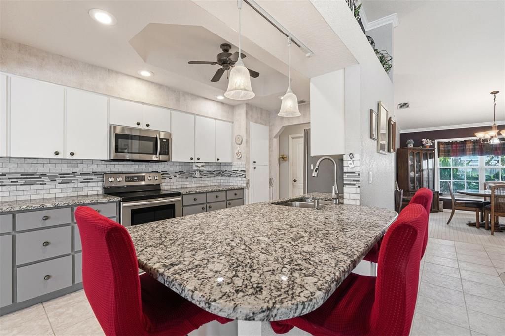 For Sale: $440,000 (3 beds, 2 baths, 2074 Square Feet)
