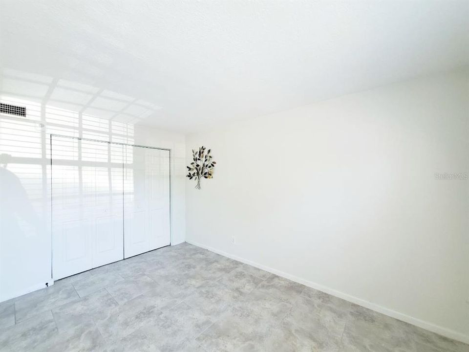 For Rent: $2,145 (2 beds, 1 baths, 774 Square Feet)