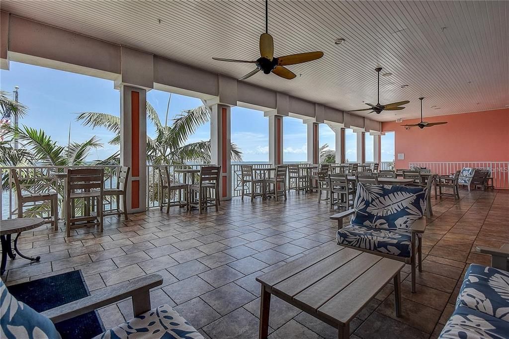 For Rent: $2,145 (2 beds, 1 baths, 774 Square Feet)
