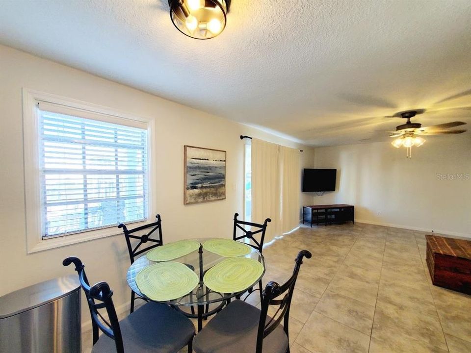 For Rent: $2,145 (2 beds, 1 baths, 774 Square Feet)