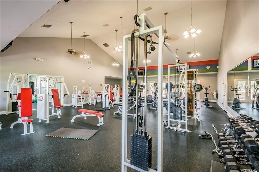 For Rent: $2,145 (2 beds, 1 baths, 774 Square Feet)