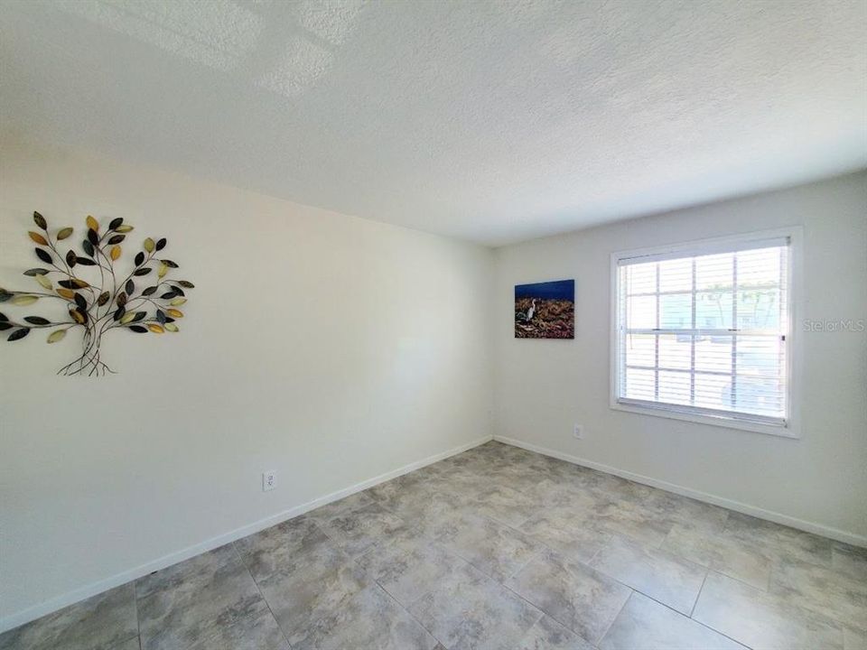 For Rent: $2,145 (2 beds, 1 baths, 774 Square Feet)