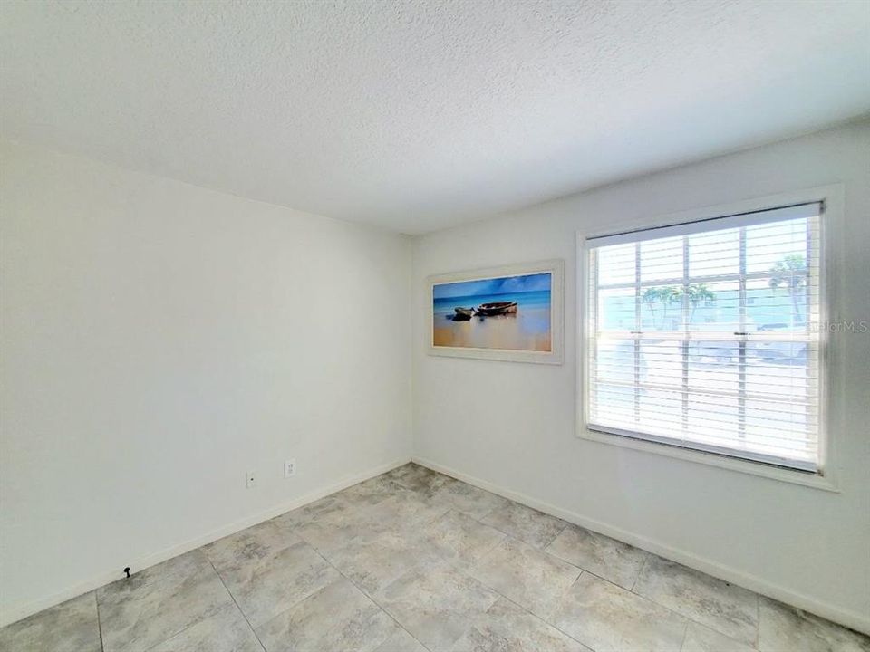 For Rent: $2,145 (2 beds, 1 baths, 774 Square Feet)