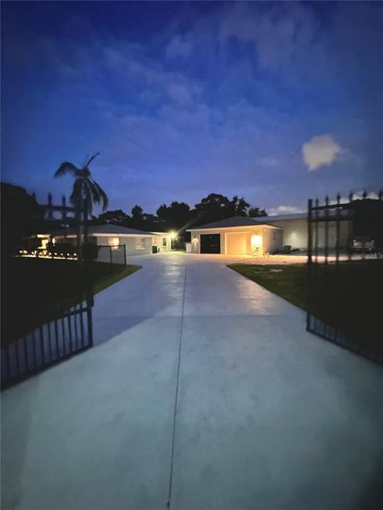 For Sale: $1,200,000 (5 beds, 3 baths, 3051 Square Feet)