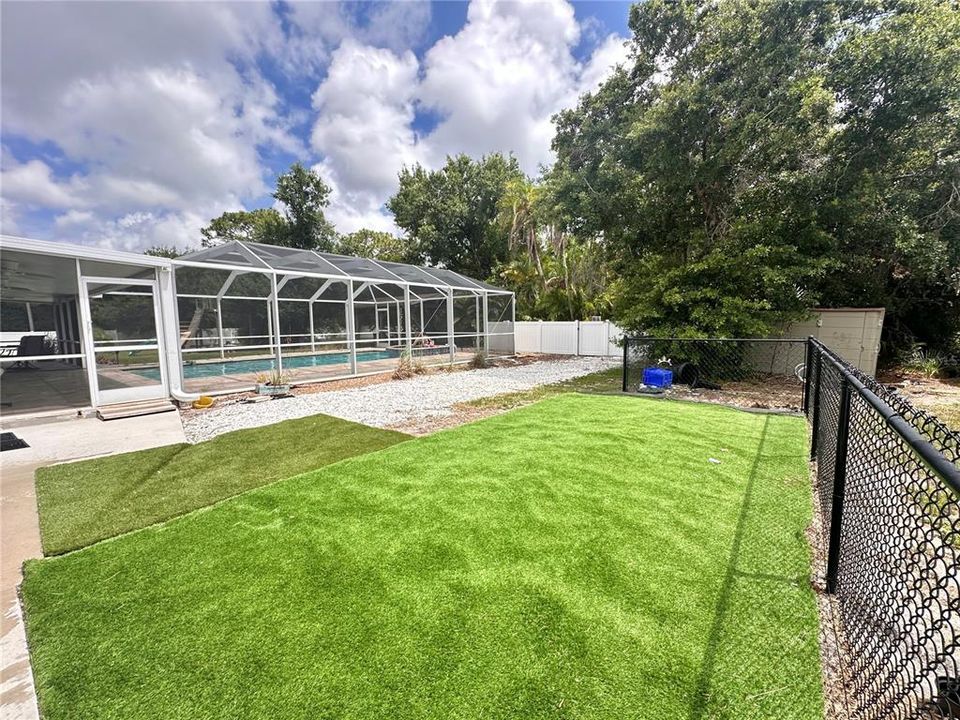 For Sale: $1,200,000 (5 beds, 3 baths, 3051 Square Feet)