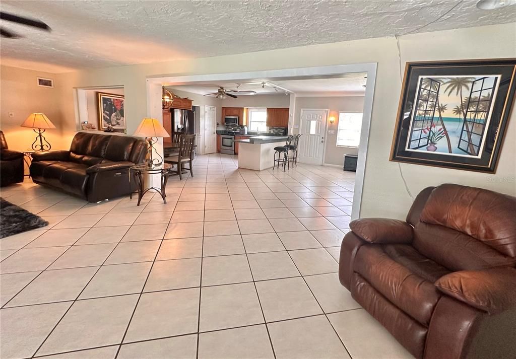 For Sale: $1,200,000 (5 beds, 3 baths, 3051 Square Feet)