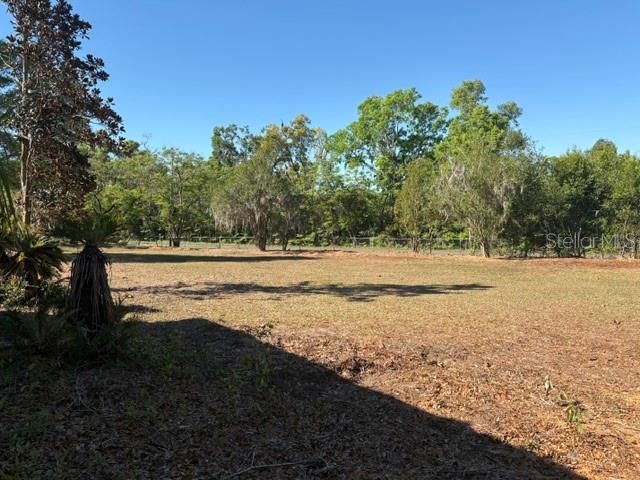 For Sale: $175,000 (2 beds, 1 baths, 684 Square Feet)