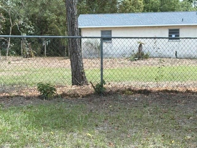 For Sale: $175,000 (2 beds, 1 baths, 684 Square Feet)