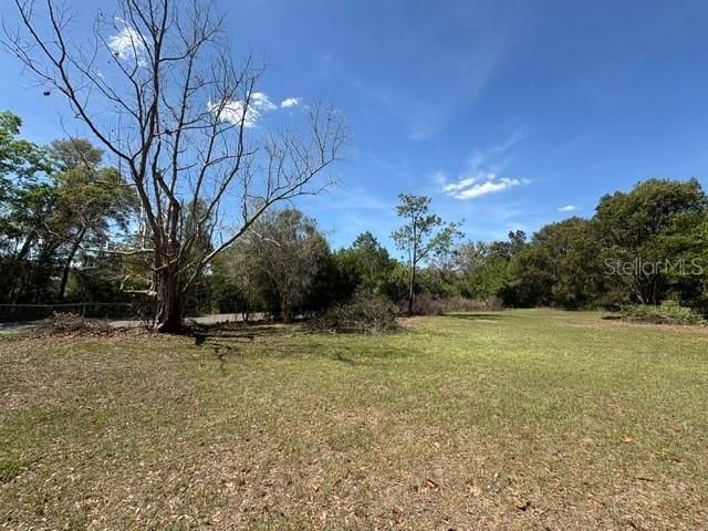 For Sale: $175,000 (2 beds, 1 baths, 684 Square Feet)