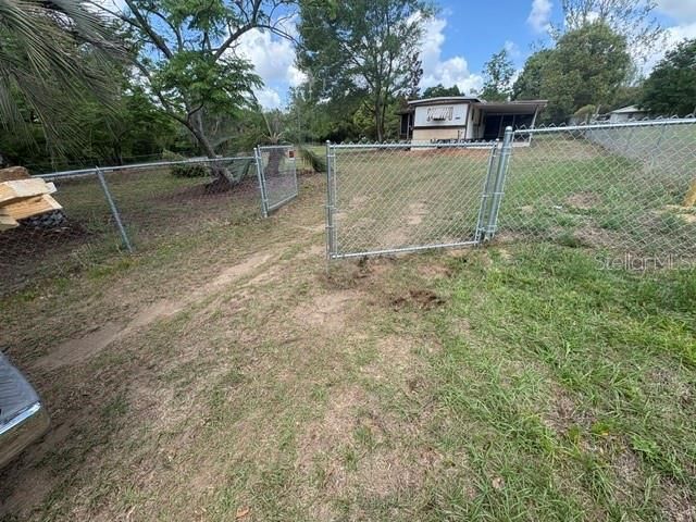 For Sale: $175,000 (2 beds, 1 baths, 684 Square Feet)