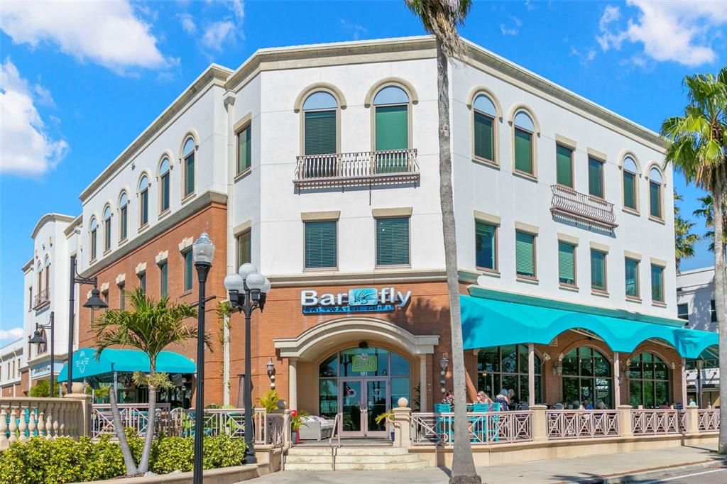 For Sale: $725,000 (6 beds, 0 baths, 1844 Square Feet)