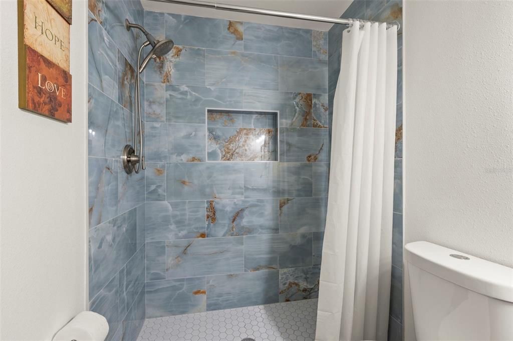 For Sale: $725,000 (6 beds, 0 baths, 1844 Square Feet)