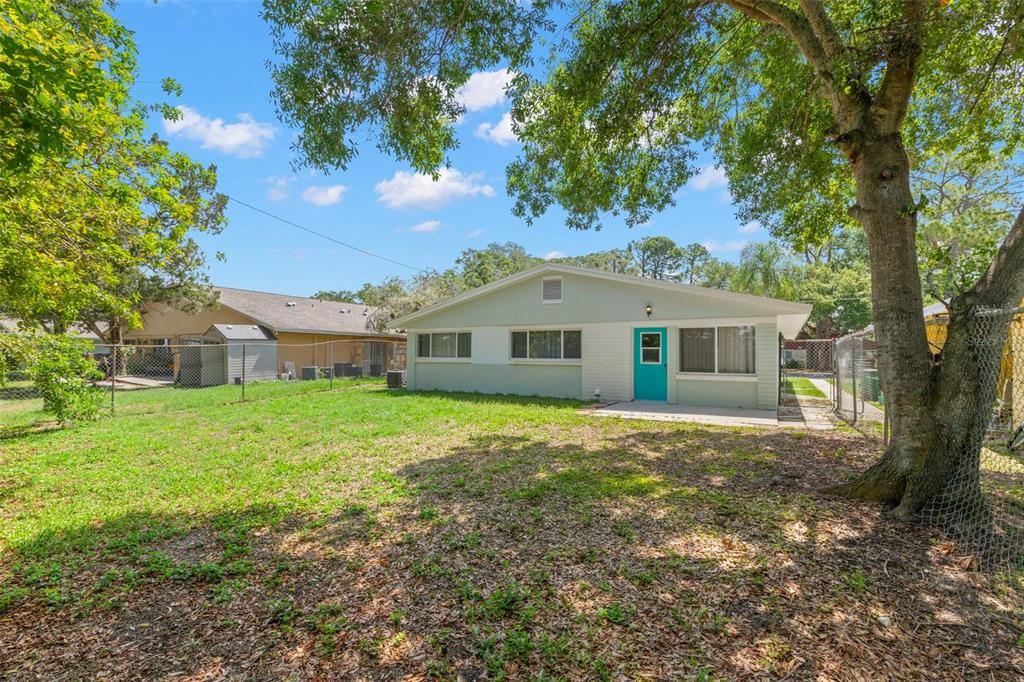 For Sale: $725,000 (6 beds, 0 baths, 1844 Square Feet)
