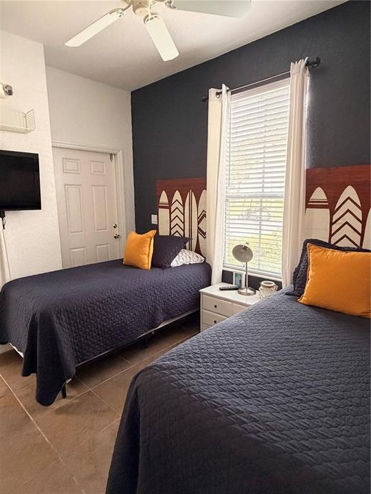 For Sale: $245,000 (3 beds, 3 baths, 1492 Square Feet)