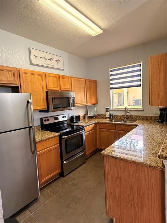 For Sale: $245,000 (3 beds, 3 baths, 1492 Square Feet)