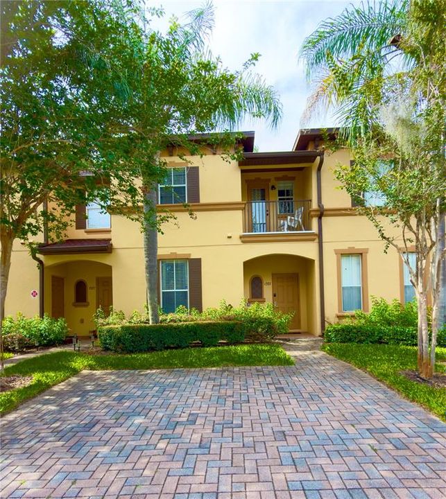 For Sale: $245,000 (3 beds, 3 baths, 1492 Square Feet)