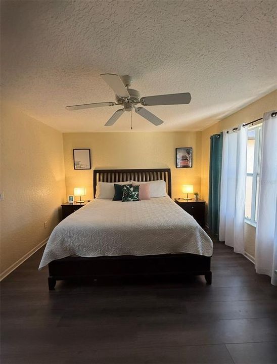 For Sale: $245,000 (3 beds, 3 baths, 1492 Square Feet)
