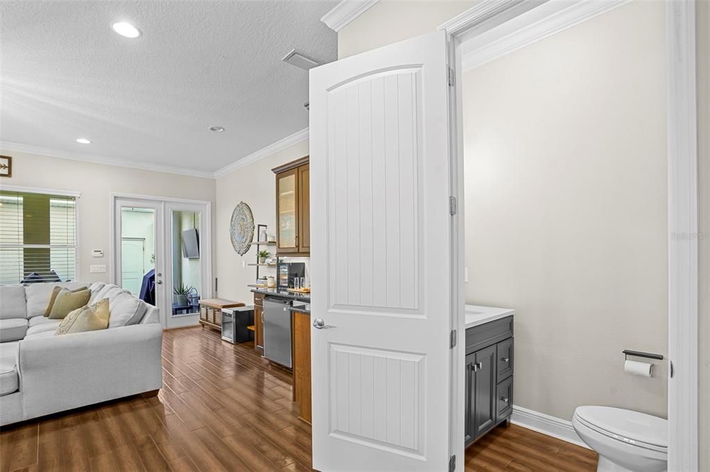 For Rent: $5,500 (3 beds, 2 baths, 2160 Square Feet)