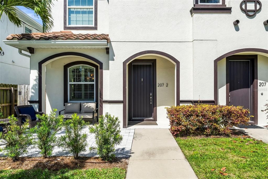 For Rent: $5,500 (3 beds, 2 baths, 2160 Square Feet)