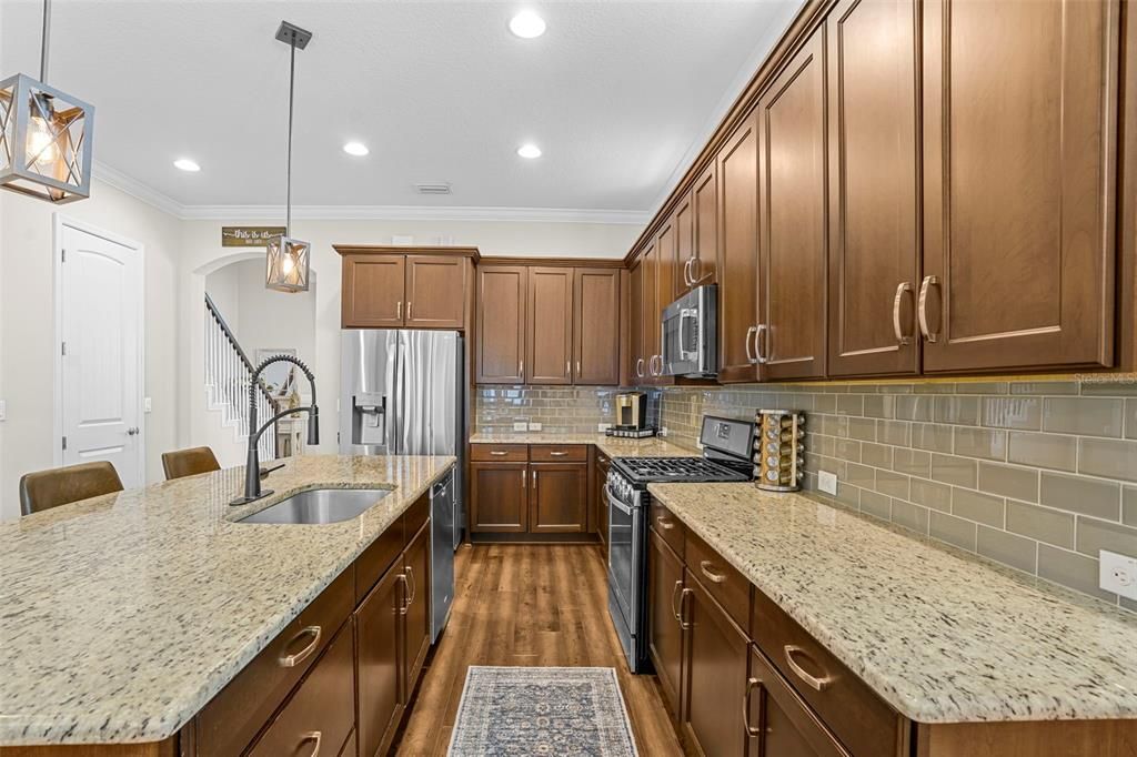 For Rent: $5,500 (3 beds, 2 baths, 2160 Square Feet)