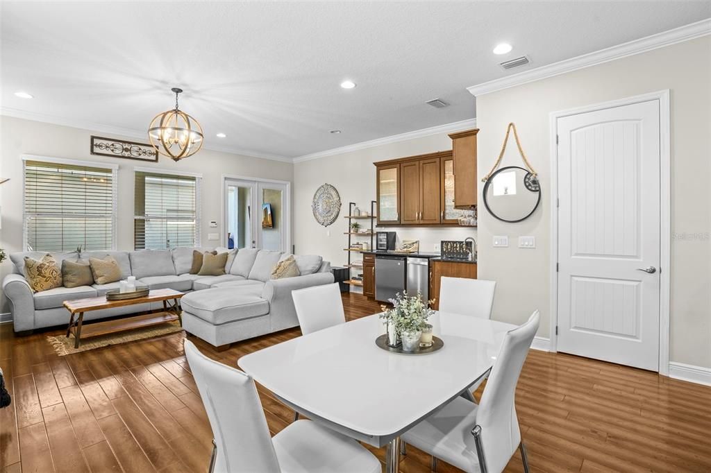 For Rent: $5,500 (3 beds, 2 baths, 2160 Square Feet)