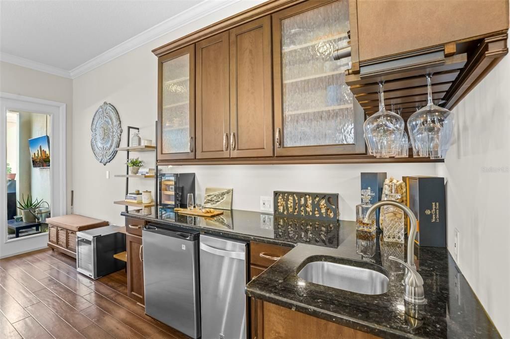 For Rent: $5,500 (3 beds, 2 baths, 2160 Square Feet)