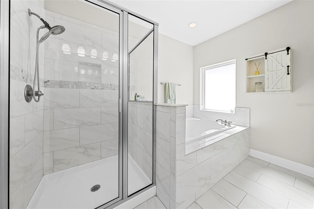 For Rent: $5,500 (3 beds, 2 baths, 2160 Square Feet)