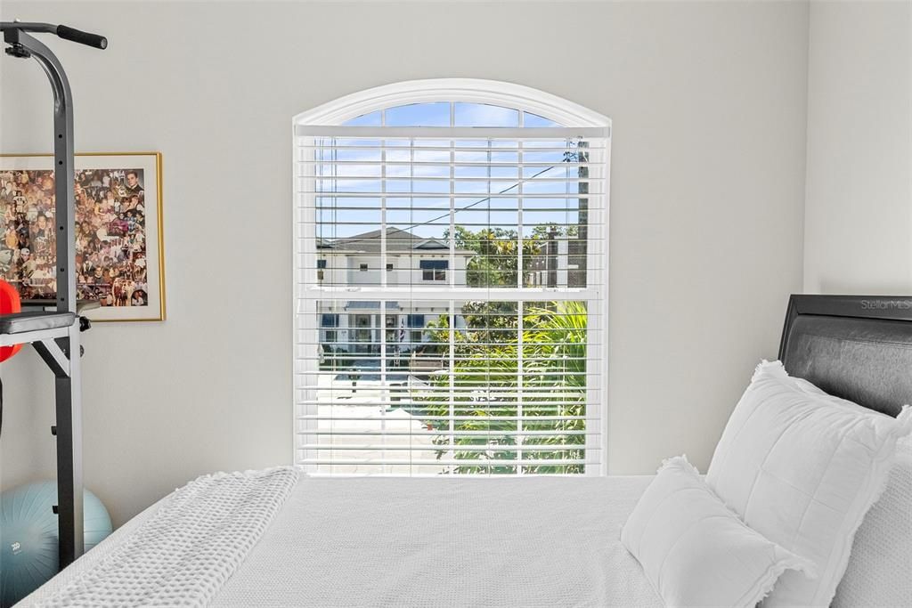 For Rent: $5,500 (3 beds, 2 baths, 2160 Square Feet)