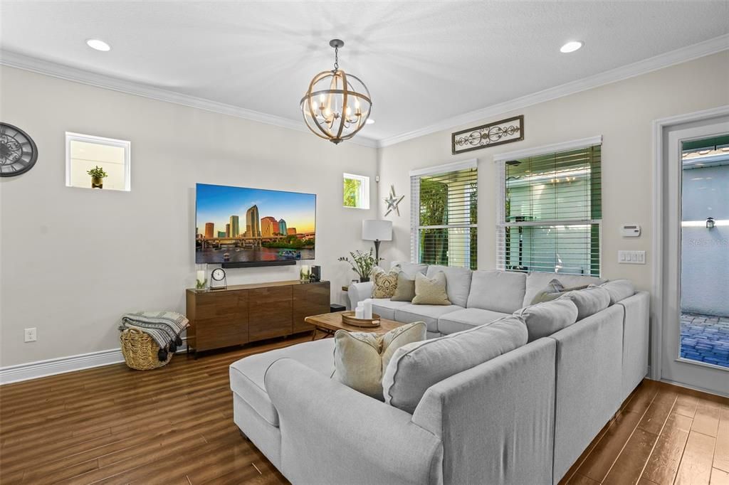 For Rent: $5,500 (3 beds, 2 baths, 2160 Square Feet)