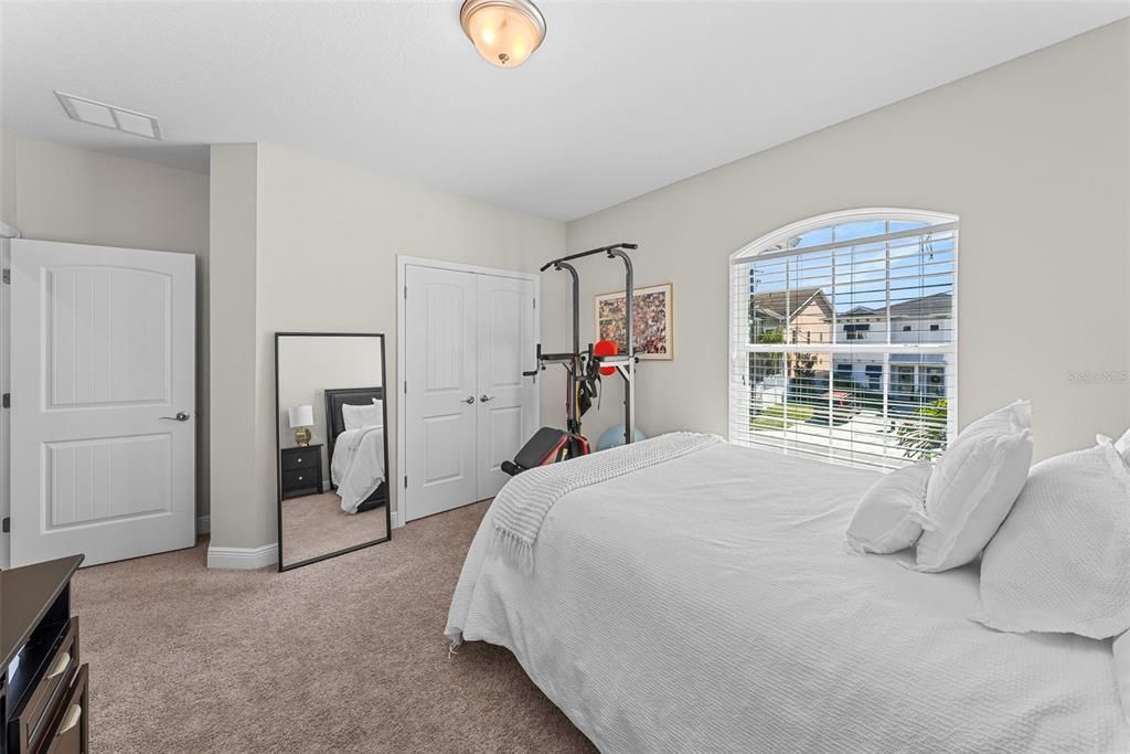 For Rent: $5,500 (3 beds, 2 baths, 2160 Square Feet)