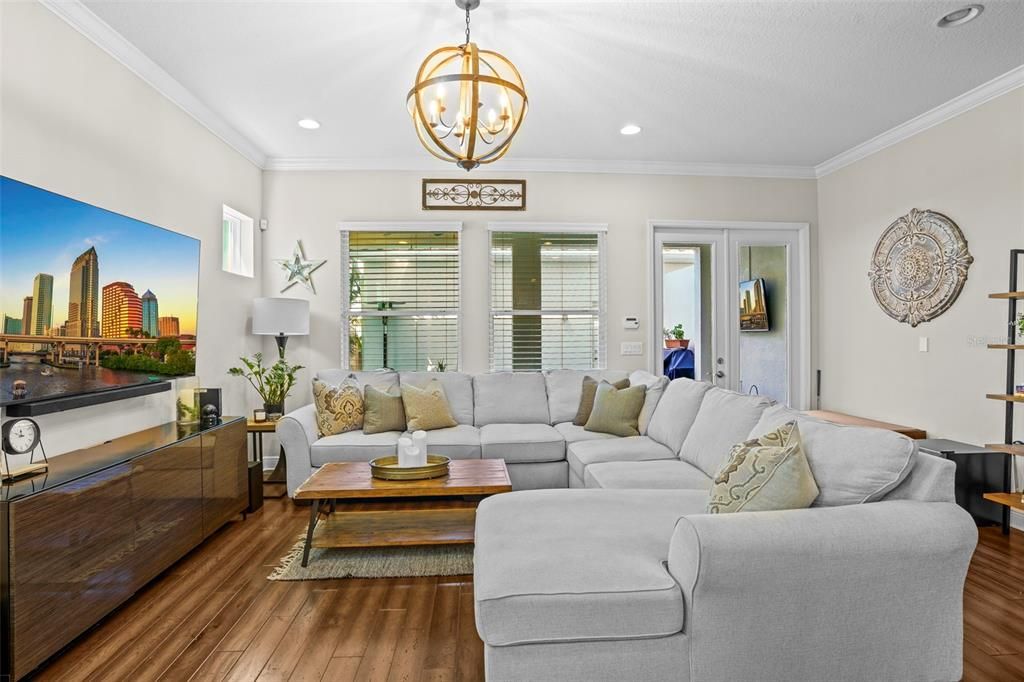 For Rent: $5,500 (3 beds, 2 baths, 2160 Square Feet)