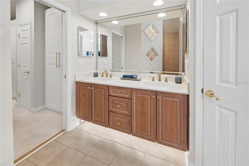 For Sale: $1,395,000 (4 beds, 3 baths, 3147 Square Feet)