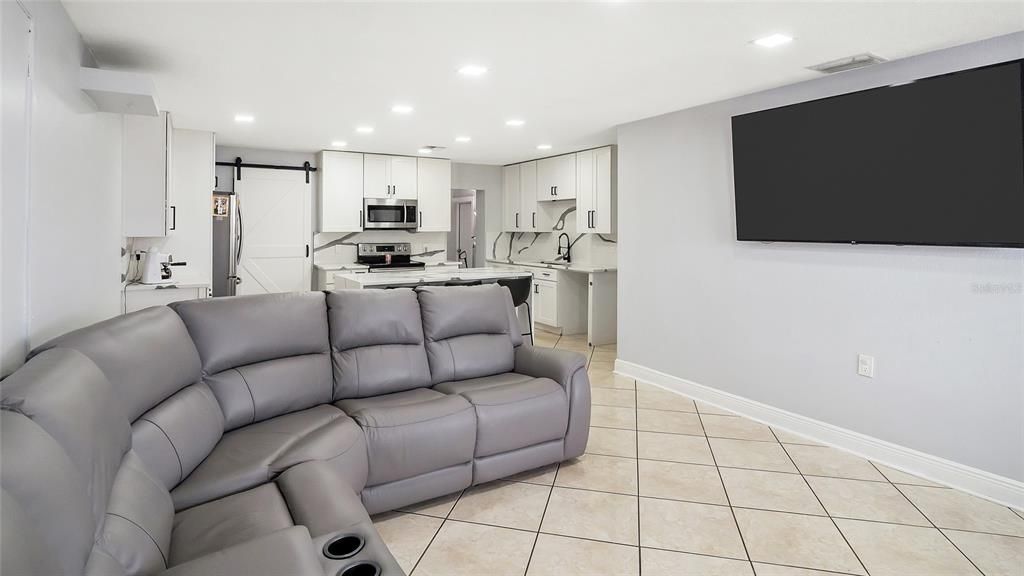 For Sale: $470,000 (5 beds, 4 baths, 1857 Square Feet)