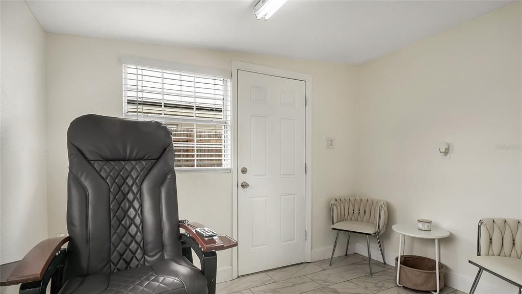 For Sale: $470,000 (5 beds, 4 baths, 1857 Square Feet)